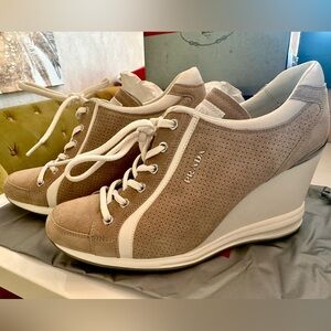 Prada Women's Beige and White Sneakers